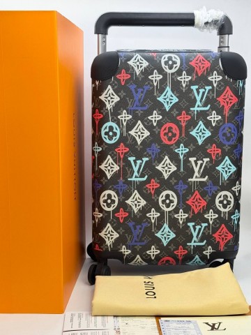 Louis Vuitton чемодан