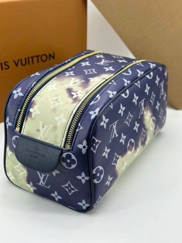 Louis Vuitton косметичка
