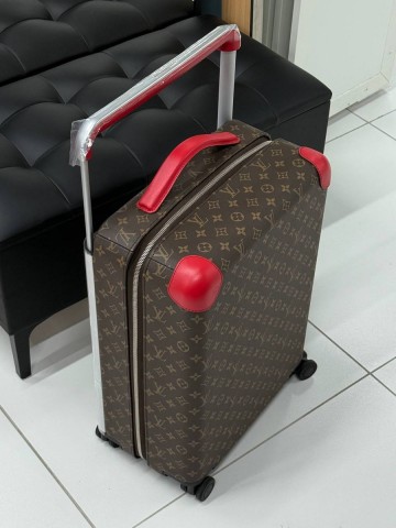 Louis Vuitton чемодан