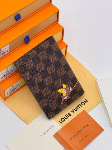 Louis Vuitton обложка на паспорт
