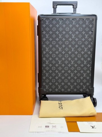 Louis Vuitton чемодан
