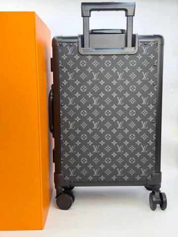 Louis Vuitton чемодан