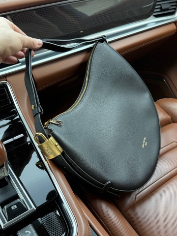 Louis Vuitton Low Key Cookie MM сумка