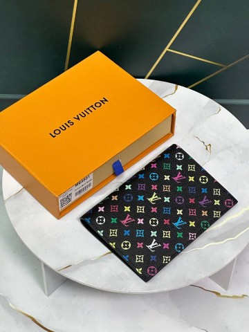 Louis Vuitton x Takashi Murakami обложка на паспорт