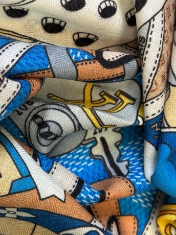 Louis Vuitton платок