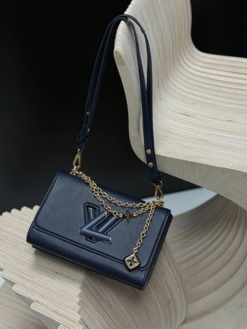 Louis Vuitton Twist MM Slim сумка