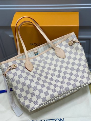 Louis Vuitton Neverfull PM сумка