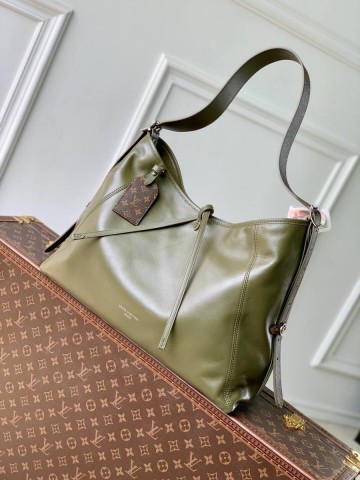 Louis Vuitton Carryall сумка