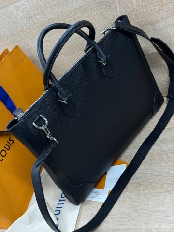 Louis Vuitton портфель