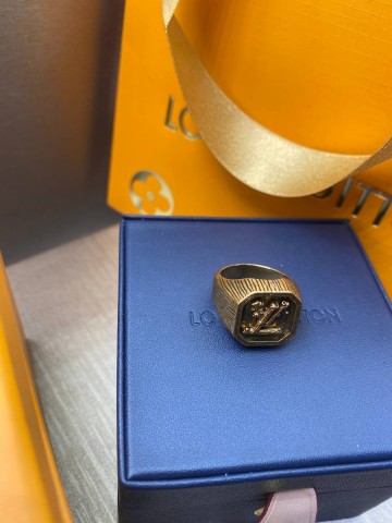 Louis Vuitton кольцо