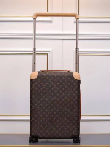 Louis Vuitton чемодан