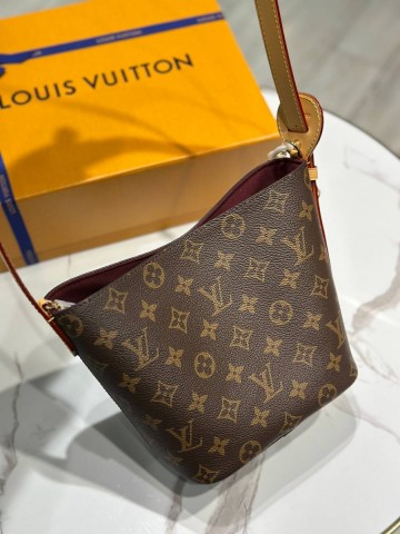 Louis Vuitton All In BB сумка