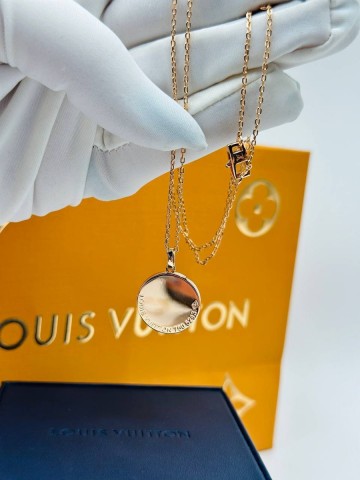 Louis Vuitton кулон