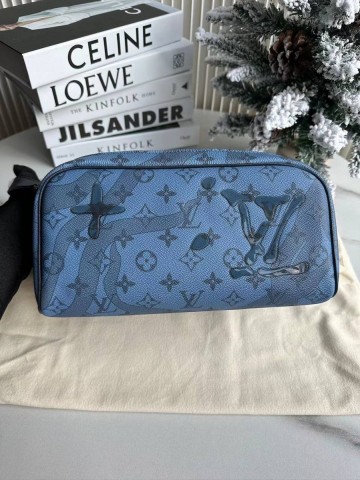 Louis Vuitton косметичка