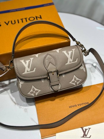 Louis Vuitton Nano Diane сумка