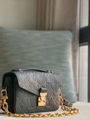 Louis Vuitton Metis сумка