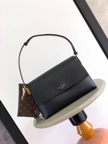 Louis Vuitton Low Key сумка