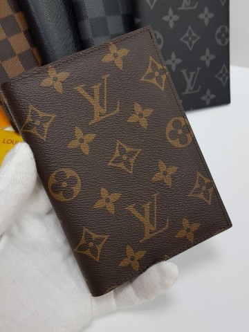 Louis Vuitton обложка на паспорт