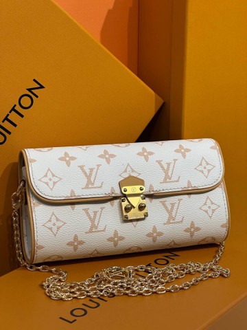 Louis Vuitton Pochette Camille сумка