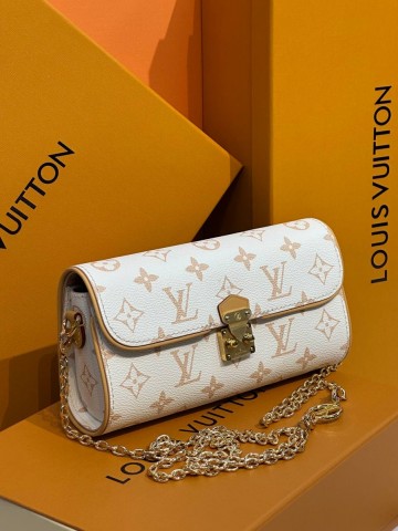 Louis Vuitton Pochette Camille сумка