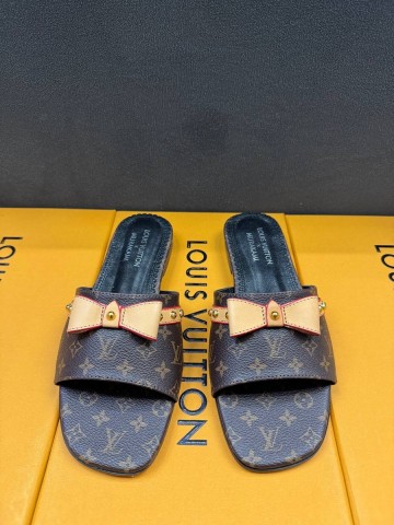 Louis Vuitton TM 6AM Flat Mule шлепанцы