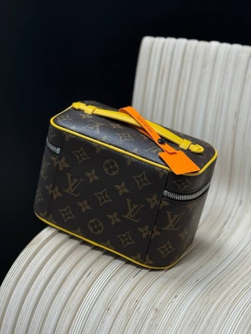 Louis Vuitton Nice Mini косметичка
