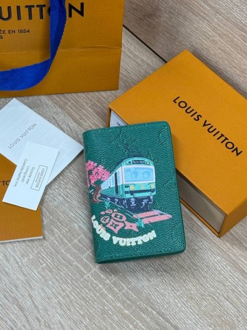 Louis Vuitton картхолдер