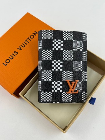 Louis Vuitton картхолдер