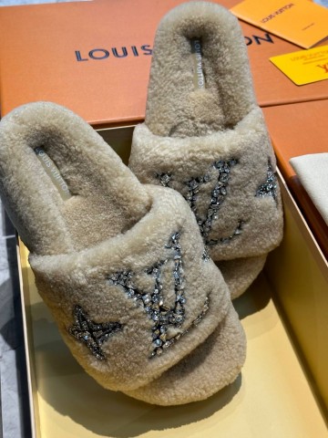 Louis Vuitton шлепанцы