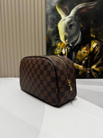 Louis Vuitton косметичка