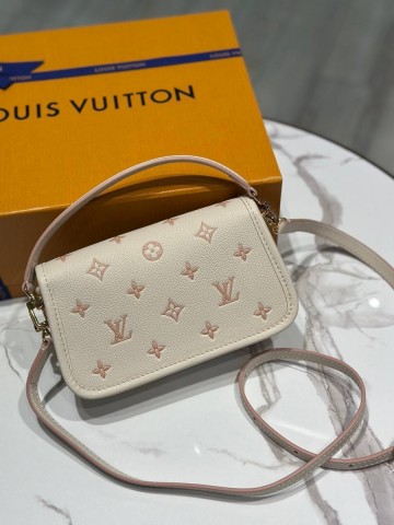 Louis Vuitton Nano Diane сумка