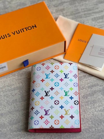 Louis Vuitton обложка на паспорт
