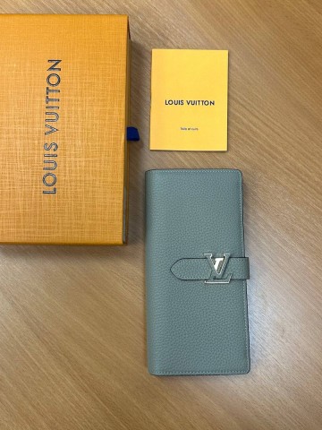 Louis Vuitton кошелек