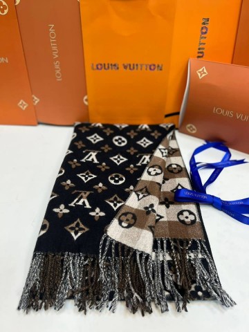 Louis Vuitton палантин