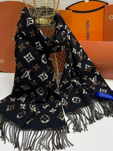 Louis Vuitton палантин
