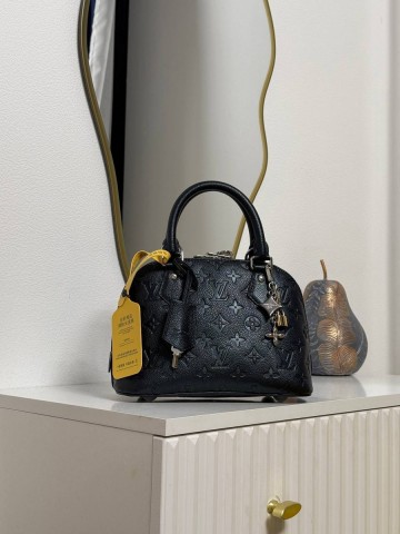 Louis Vuitton Alma сумка