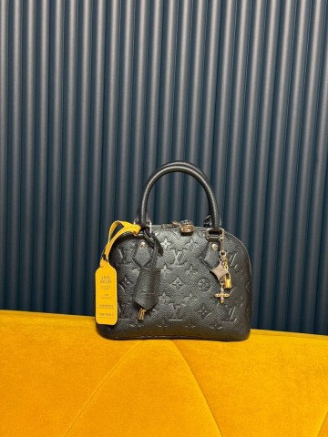 Louis Vuitton Alma сумка