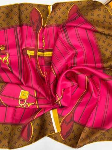 Louis Vuitton платок