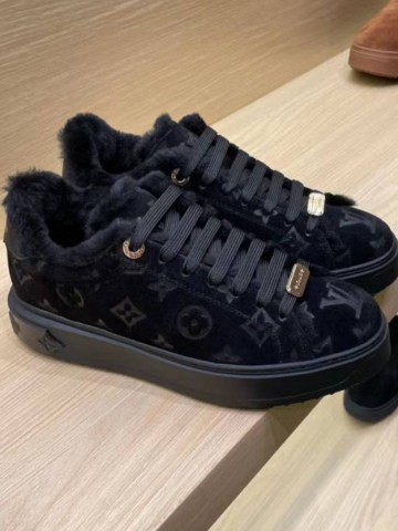 Louis Vuitton Time Out кроссовки