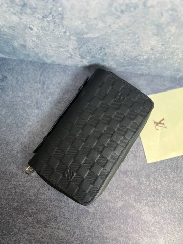 Louis Vuitton кошелек