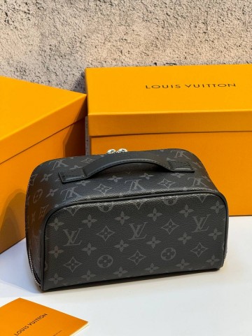 Louis Vuitton косметичка