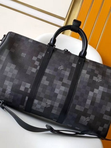 Louis Vuitton Keepall Bandoulière 50 сумка