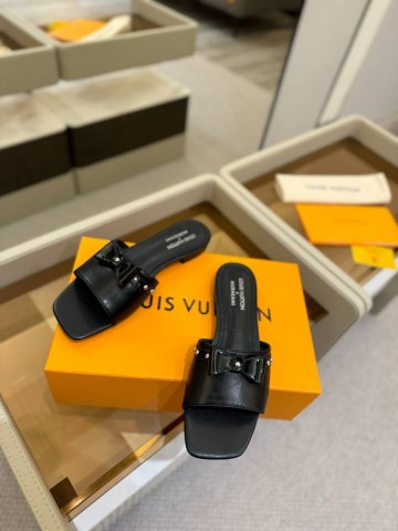 Louis Vuitton TM 6AM Flat Mule шлепанцы