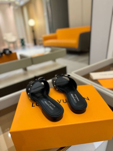 Louis Vuitton TM 6AM Flat Mule шлепанцы