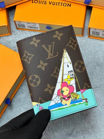 Louis Vuitton обложка на паспорт