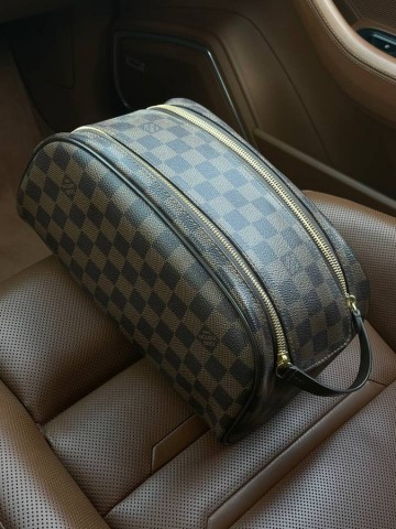 Louis Vuitton косметичка