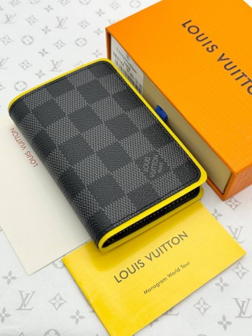 Louis Vuitton картхолдер