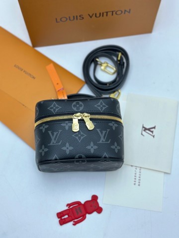 Louis Vuitton косметичка