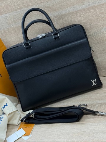 Louis Vuitton портфель