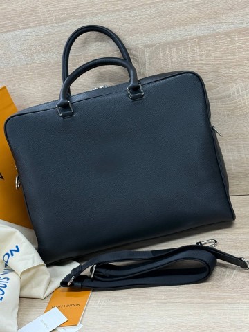 Louis Vuitton портфель